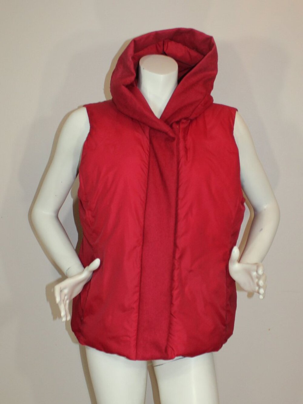 Eileen Fisher Red Down Puffer Vest Pockets Hood Zipper Snap Classic size Large